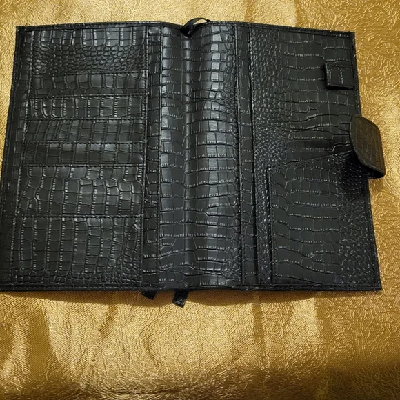 Wallet - Picture 2 of 3